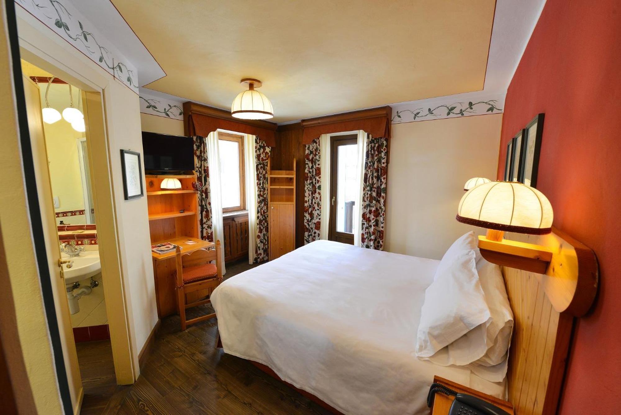 Hotel Du Grand Paradis - 1899 Auberge Boutique 科涅 外观 照片